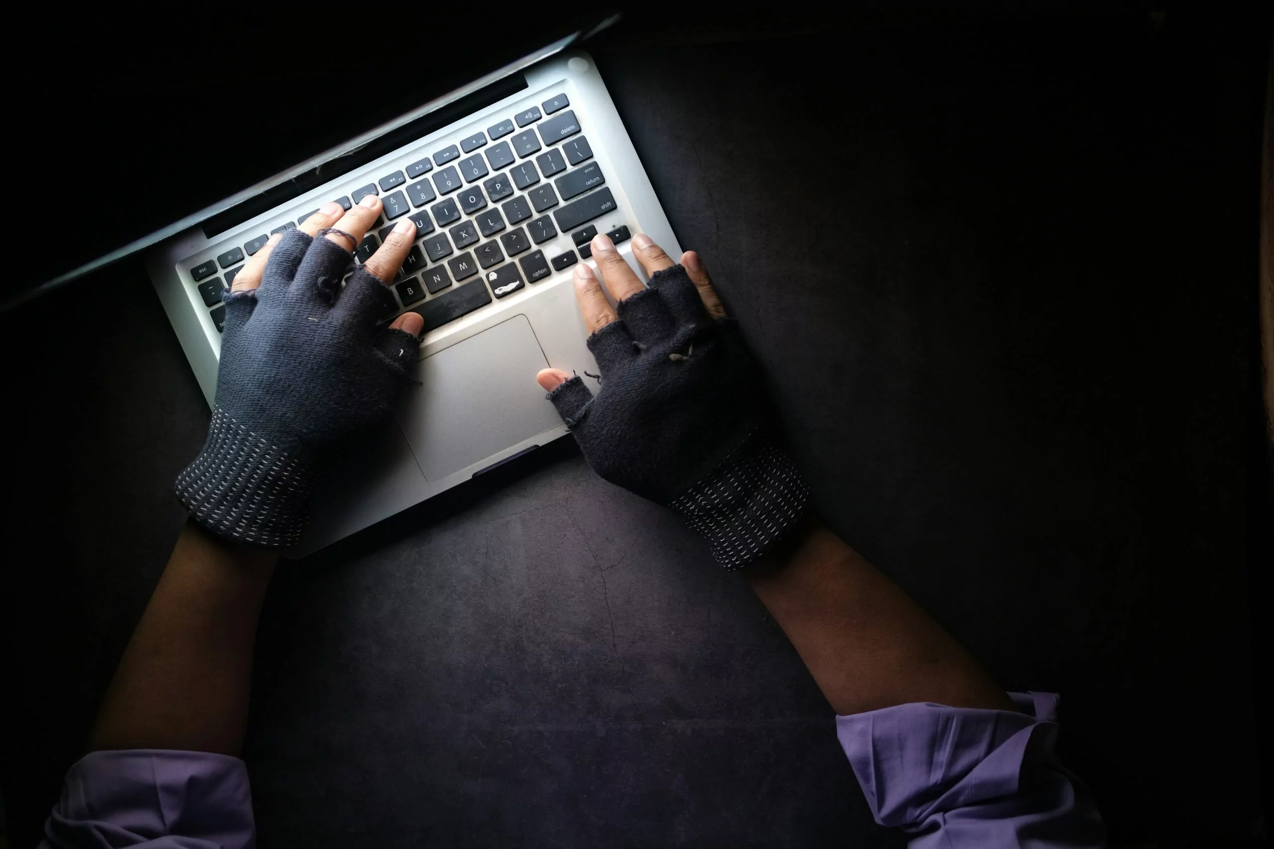 How to Report a Cybercrime in the UAE: Step-by-Step Guide (2025 Update)